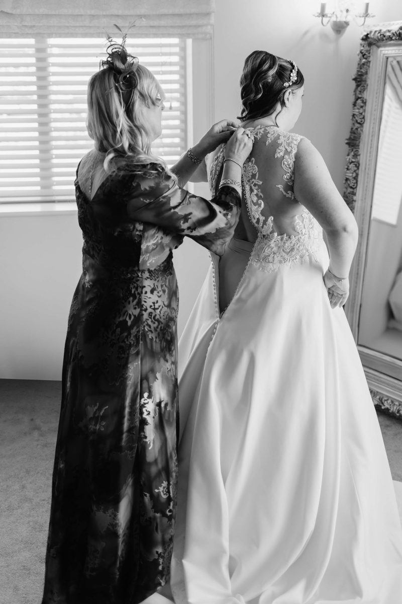 bridal prep at cider mill barn Warwickshire wedding venue