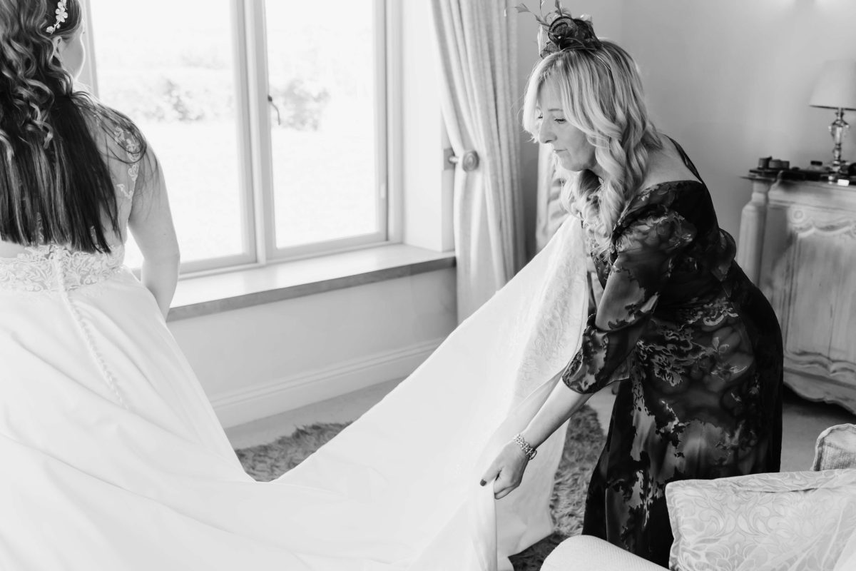 bridal prep at cider mill barn Warwickshire wedding venue