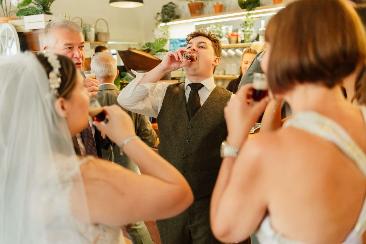candid guest photography at cider mill barn